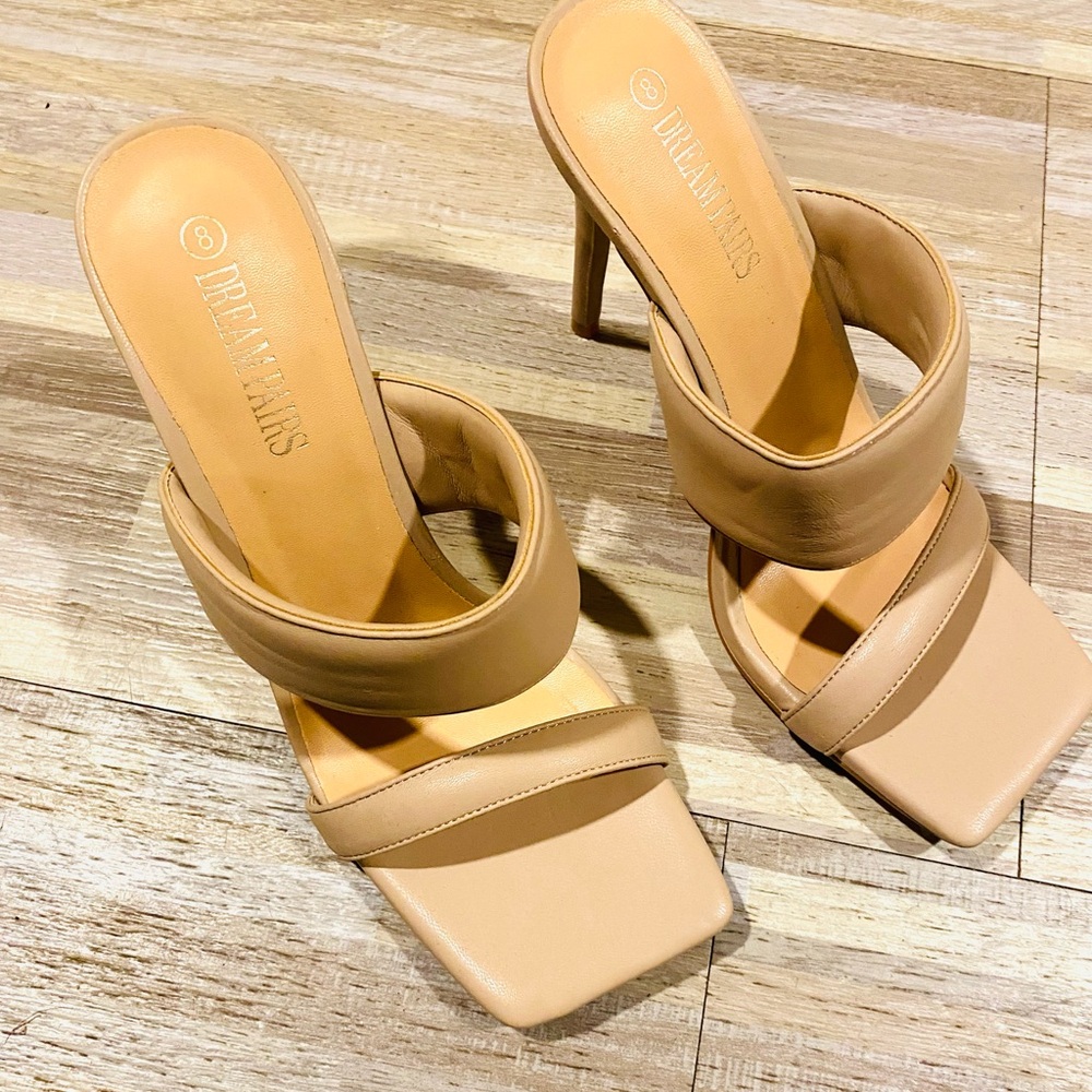 Nude Cushioned strapped heels - Picture 4 of 7